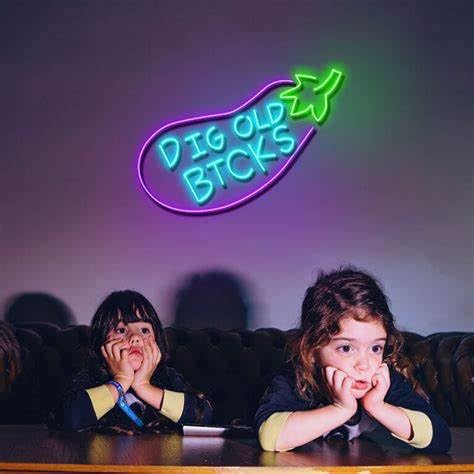 Skull Neon Sign – Yellow LED Neon Lights for Game Room Decor & Man Cave Lighting