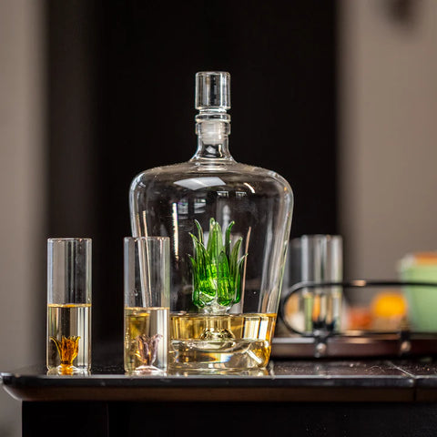 Tequila Decanter Tequila Glasses Set with Agave Decanter and 6 Agave Shot Glass With Stand
