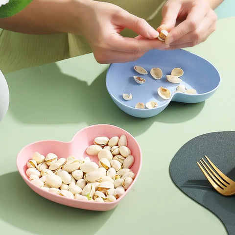 Heart Shaped Snack Plates Set